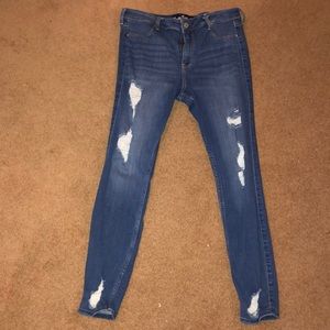 Hollister high-rise super stretch skinny jeans!